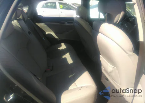 2017 Genesis G80 3.8 from USA, damaged, VIN KMHGN4JE7HU178215